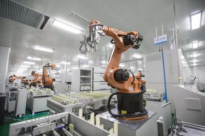 湖南省委副书记乌兰赴桑顿新能源调研 强调支持科技创新与强化成果转化双轮驱动